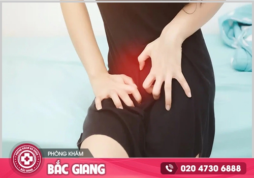 nóng rát vùng kín là bệnh gì